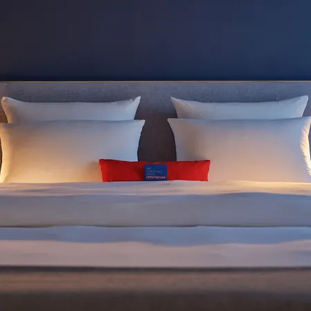 Hotel Express Frankfurt Messe By Ihg 3*