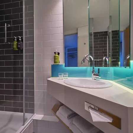 Express Frankfurt Messe By Ihg Hotel 3*