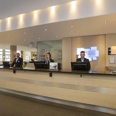 Express Frankfurt Messe By Ihg Hotel 3*