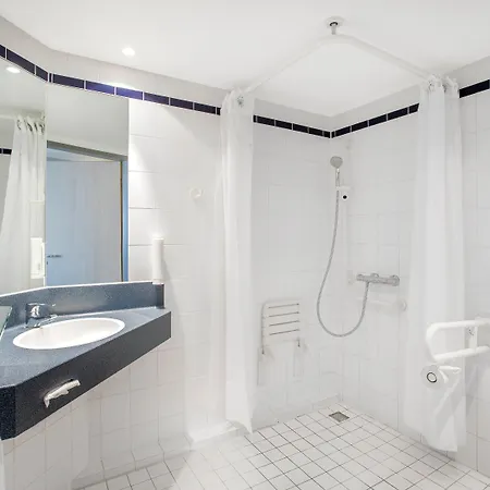 Express Frankfurt Messe By Ihg Hotel 3*