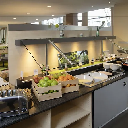 Express Frankfurt Messe By Ihg Hotel 3*