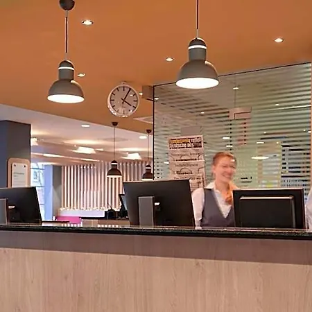 Express Frankfurt Messe By Ihg Hotel 3*