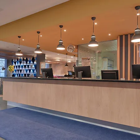 Express Frankfurt Messe By Ihg Hotel 3*