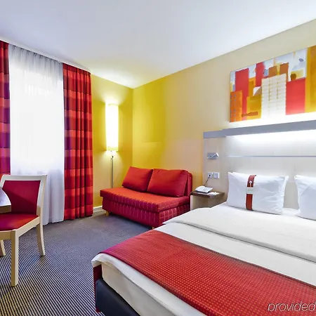 Hotel Express Frankfurt Messe By Ihg 3*