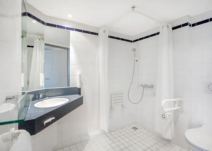 Express Frankfurt Messe By Ihg Hotel 3*