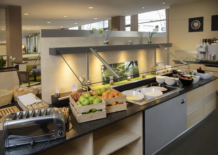 Express Frankfurt Messe By Ihg Hotel 3*