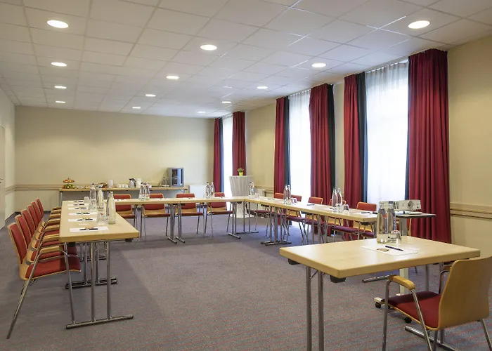 فندق هوليداي إن إكسبرس ميسي 3*