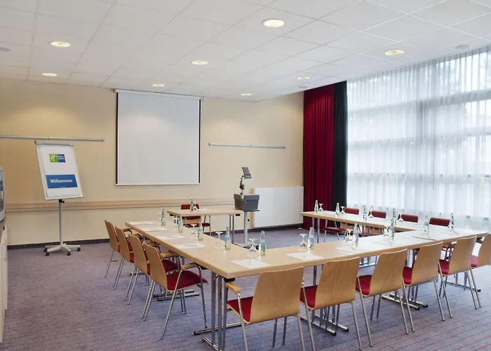 هوليداي إن إكسبرس ميسي فندق