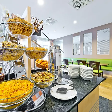 Hotel Express Frankfurt Messe By Ihg Frankfurt am Main