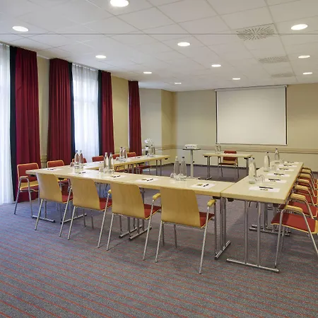 Hotel Express Frankfurt Messe By Ihg 3*