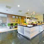 Express Frankfurt Messe By Ihg 3* Frankfurt nad Menem