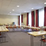 Hotel Express Frankfurt Messe By Ihg 3*