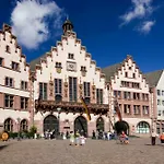 Hotel Express Frankfurt Messe By Ihg 3*