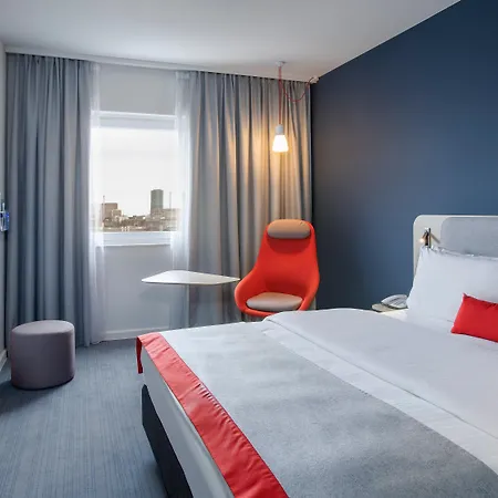 Hotel Express Frankfurt Messe By Ihg 3*